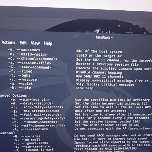 专业授权服务：涵盖逆向工程、反编译源码、系统漏洞挖掘与修复，支持全球范围软件、网站及小程序